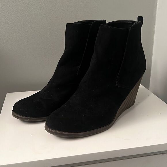 Women's Universal Thread Suede Wedge Booties - Picture 1 of 9